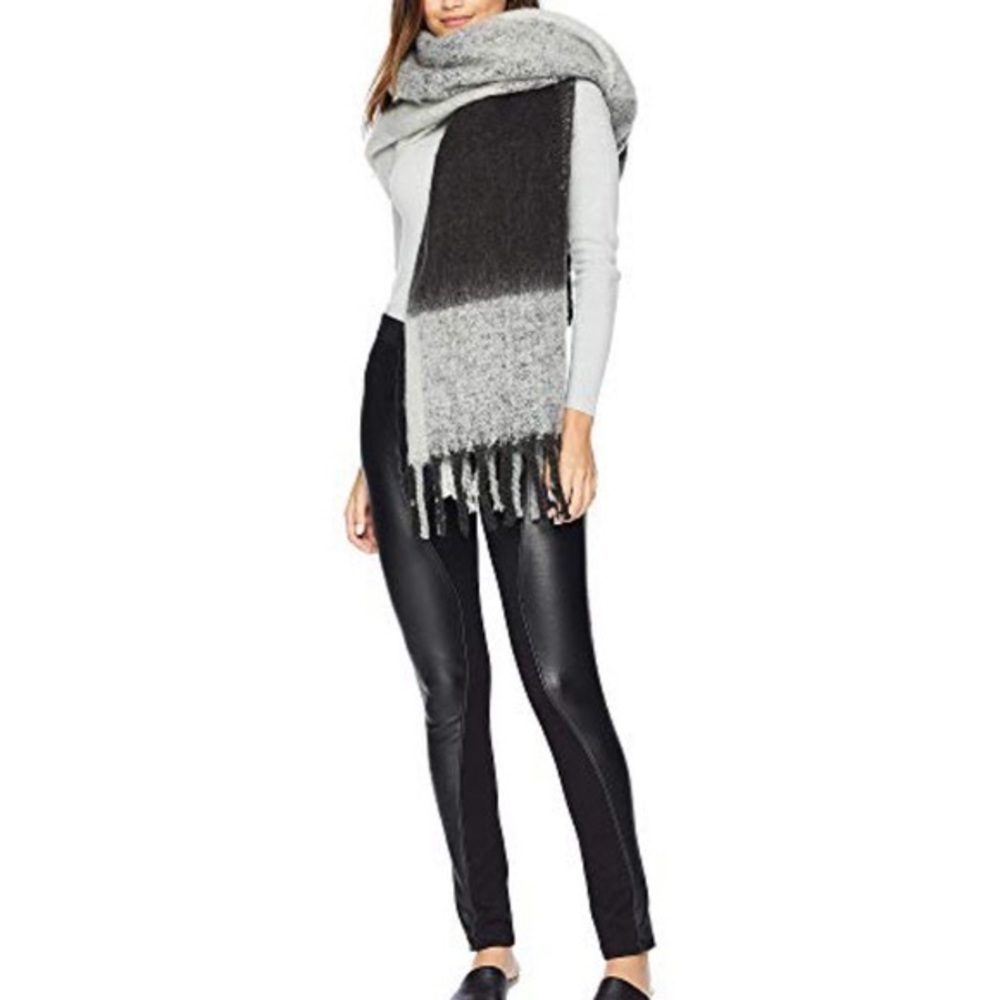 ✨MICHAEL STARS Brush Hour Oversized Scarf Black & Gray- soft, warm, cozy & cute!